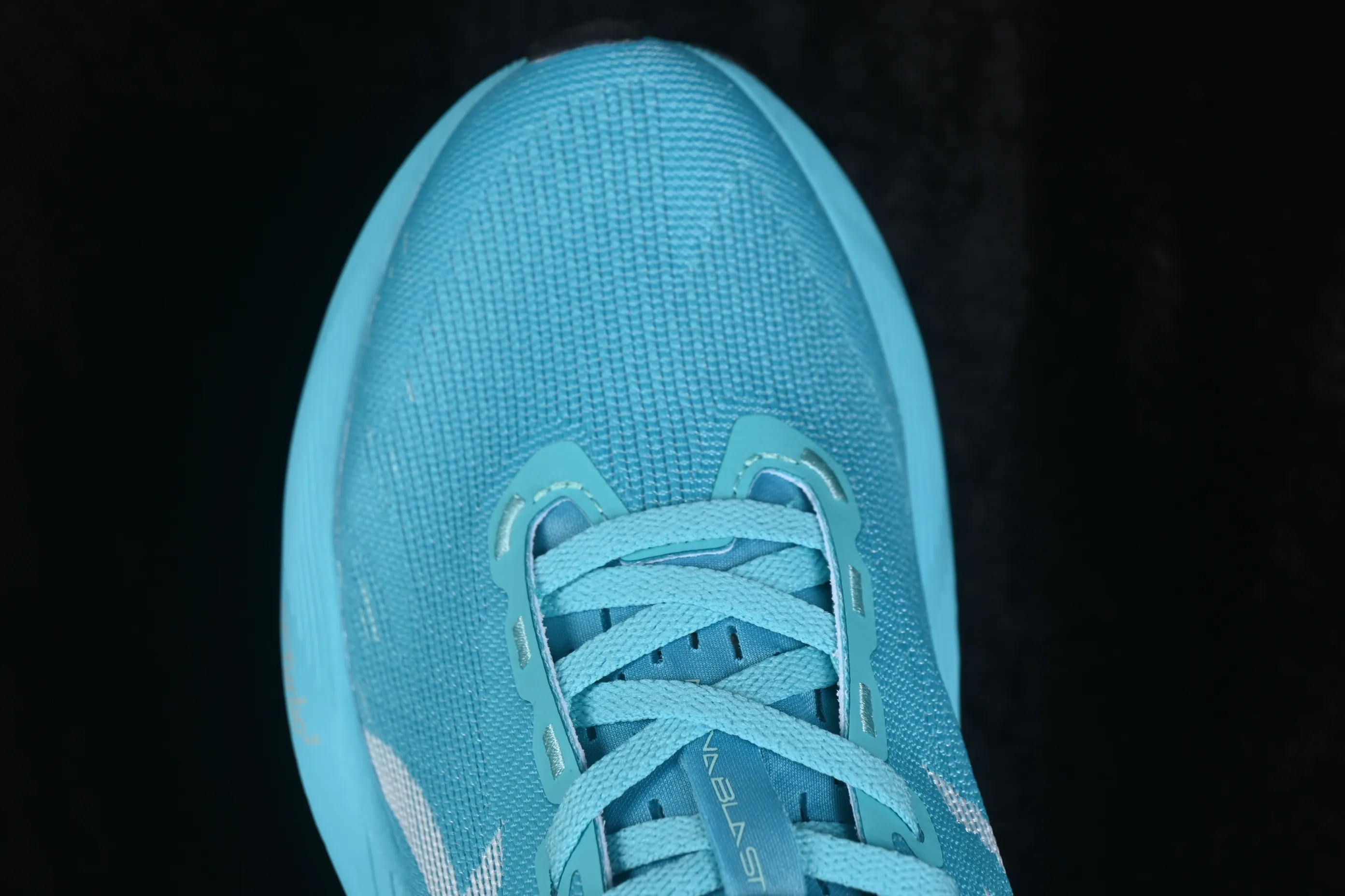 All categories Asics ASICS series Asics Novablast 6 1012C008-401